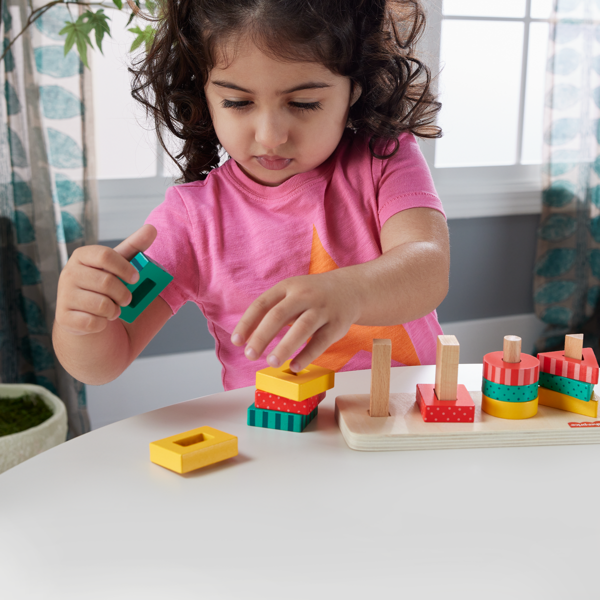 Fisher-Price Empileur de Formes en Bois, Triage, 13 Éléments